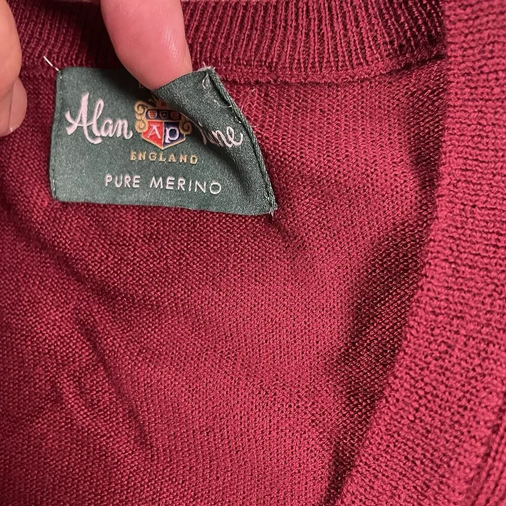 Vintage Alan Paine Men’s V-Neck Sweater Vest Maroon Merino Wool UK44 EUR 52 US L